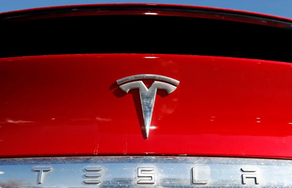 因仪表板警示灯字体过小 特斯拉Tesla召回近220万辆电动汽车