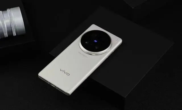 口袋里的私人摄像师:vivo X100 Ultra影像旗舰深度体验